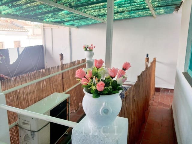 4 slaapkamer Huis te koop in Vélez-Málaga - € 165.000 (Ref: 9759490)