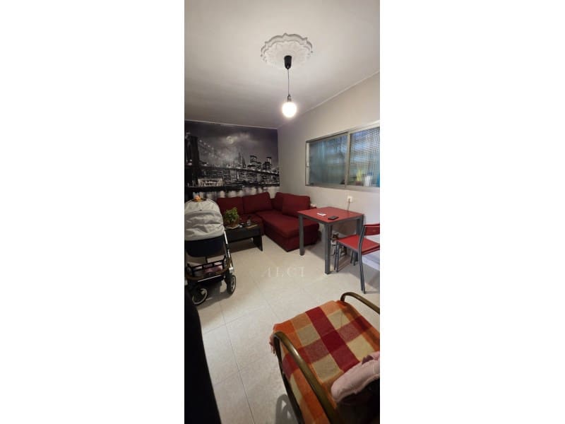 4 bedroom Townhouse for sale in Velez-Malaga - € 159,900 (Ref: 9759490)