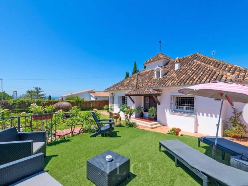 5 slaapkamer Villa te koop in La Cala del Moral met garage - € 1.350.000 (Ref: 9759491)