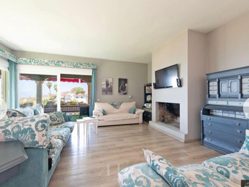 5 slaapkamer Villa te koop in La Cala del Moral met garage - € 1.350.000 (Ref: 9759491)