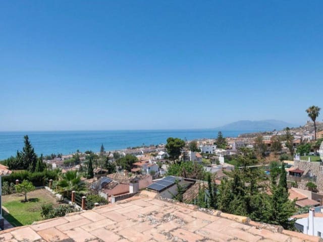5 slaapkamer Villa te koop in La Cala del Moral, Rincón de la Victoria met garage - € 1.350.000 (Ref: 9759491)