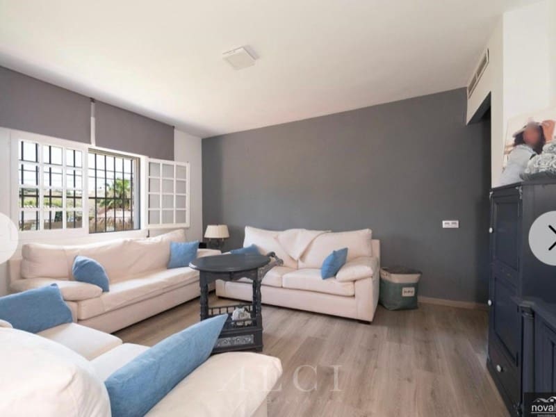 5 slaapkamer Villa te koop in La Cala del Moral met garage - € 1.350.000 (Ref: 9759491)