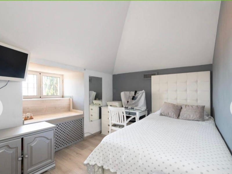 5 slaapkamer Villa te koop in La Cala del Moral met garage - € 1.350.000 (Ref: 9759491)