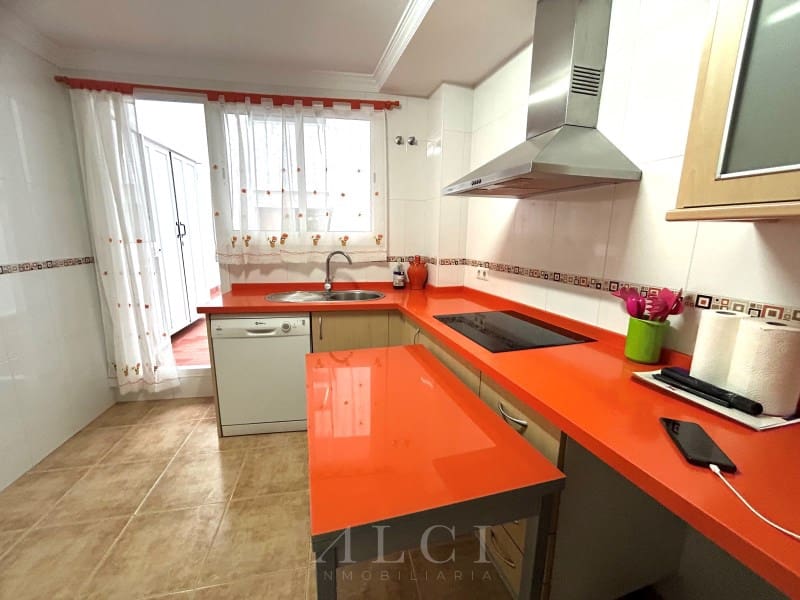 3 slaapkamer Flat te koop in Torre del Mar - € 320.000 (Ref: 9759492)