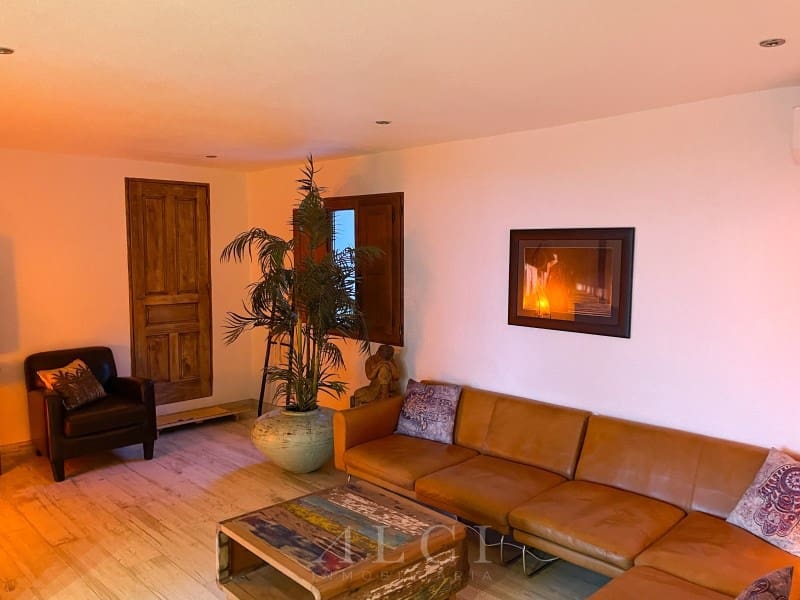 3 slaapkamer Villa te koop in Torrox met zwembad garage - € 595.000 (Ref: 9759494)