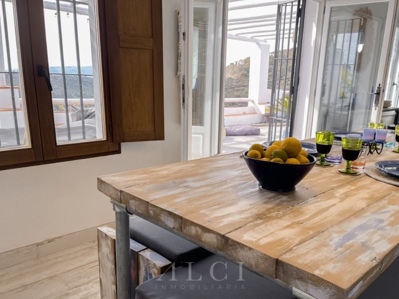 3 slaapkamer Villa te koop in Torrox met zwembad garage - € 595.000 (Ref: 9759494)