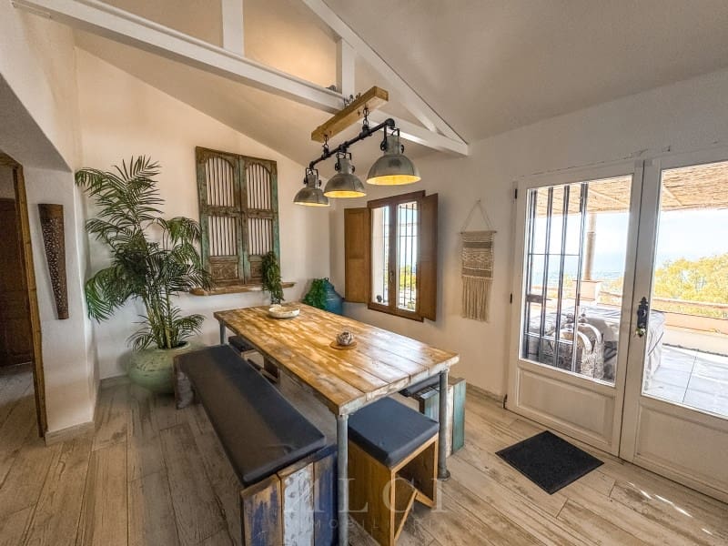 3 slaapkamer Villa te koop in Torrox met zwembad garage - € 595.000 (Ref: 9759494)