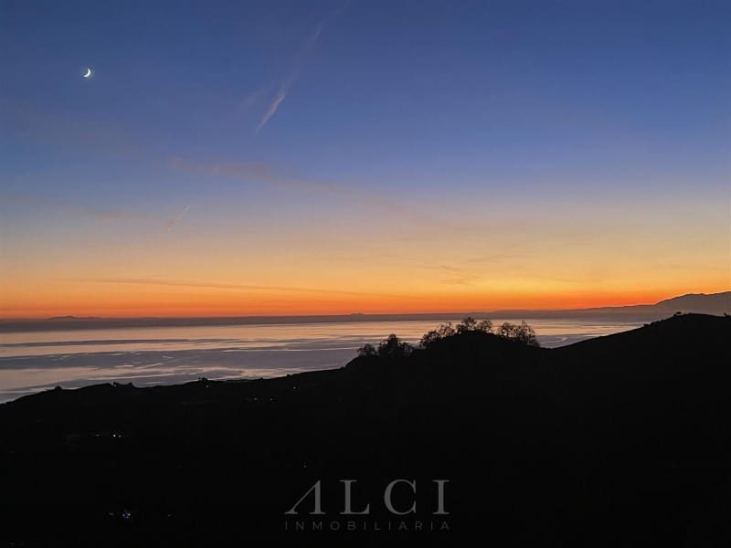 3 slaapkamer Villa te koop in Torrox met zwembad garage - € 595.000 (Ref: 9759494)