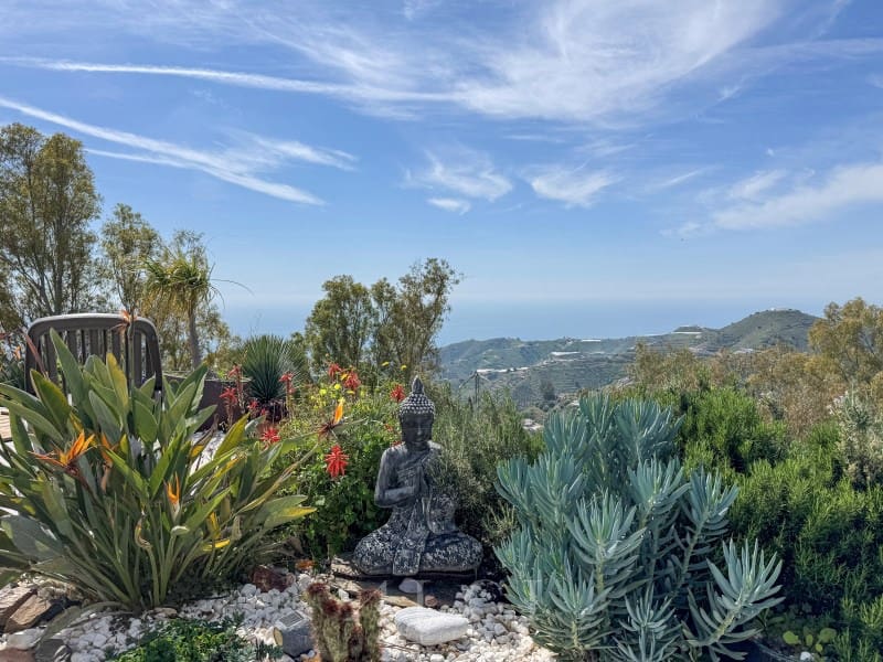 3 slaapkamer Villa te koop in Torrox met zwembad garage - € 595.000 (Ref: 9759494)