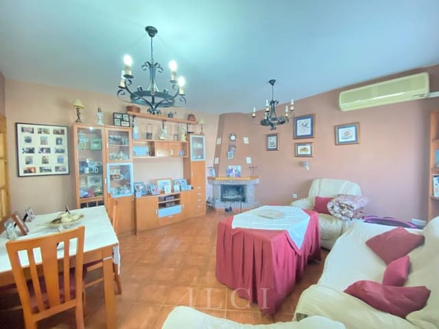 3 quarto Moradia para venda em Alcaucín com garagem - 289 900 € (Ref: 9759495)