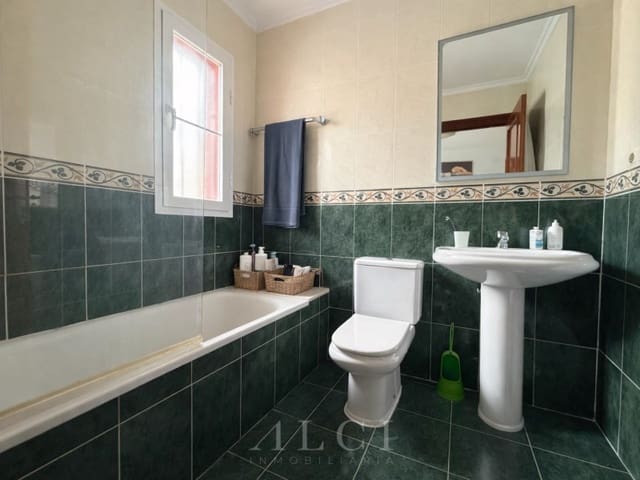 Huis te koop in Almayate, Vélez-Málaga met garage - € 350.000 (Ref: 9761890)