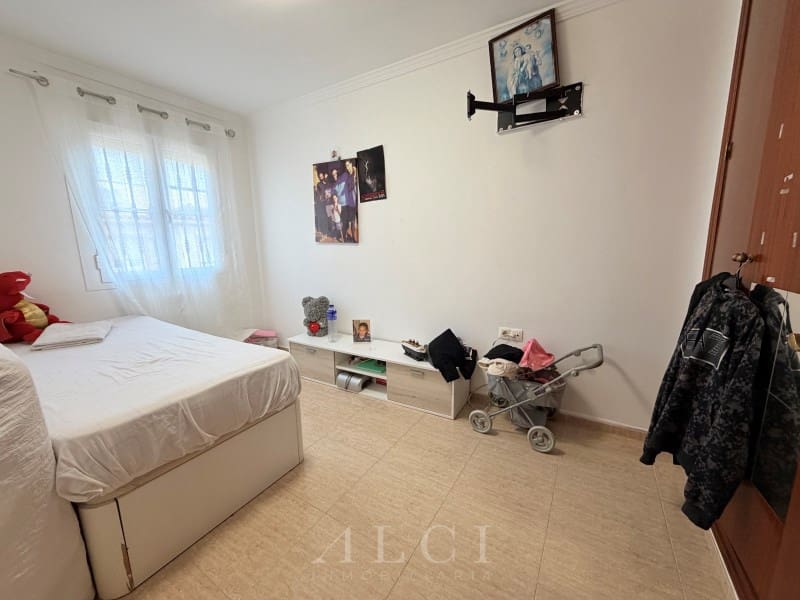 Townhouse for sale in Almayate with garage - € 350,000 (Ref: 9761890)