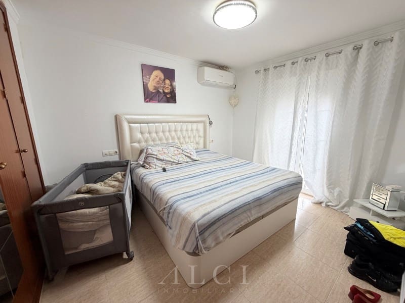 Townhouse for sale in Almayate with garage - € 350,000 (Ref: 9761890)