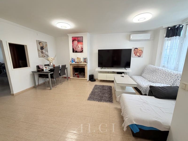 Townhouse for sale in Almayate with garage - € 350,000 (Ref: 9761890)