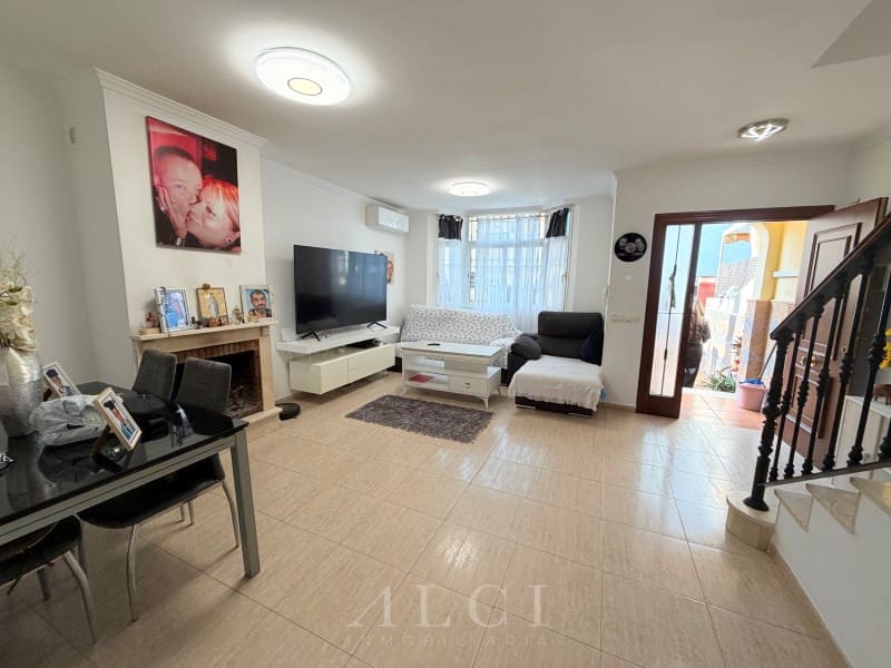 Townhouse for sale in Almayate with garage - € 350,000 (Ref: 9761890)