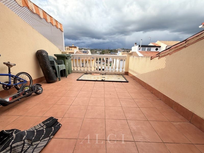 Townhouse for sale in Almayate with garage - € 350,000 (Ref: 9761890)