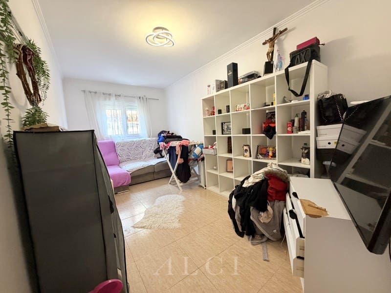 Townhouse for sale in Almayate with garage - € 350,000 (Ref: 9761890)