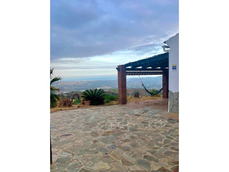 2 sypialnia Willa na sprzedaż w Velez-Malaga z basenem - 420 000 € (Ref: 9761892)