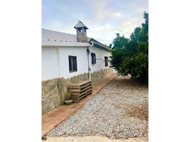 2 sypialnia Willa na sprzedaż w Triana, Vélez-Málaga z basenem - 420 000 € (Ref: 9761892)