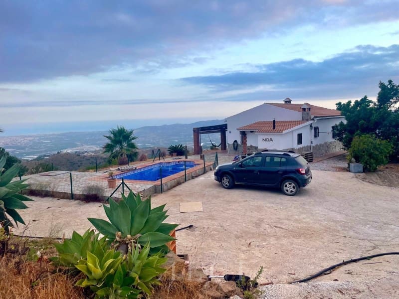 2 sypialnia Willa na sprzedaż w Velez-Malaga z basenem - 420 000 € (Ref: 9761892)