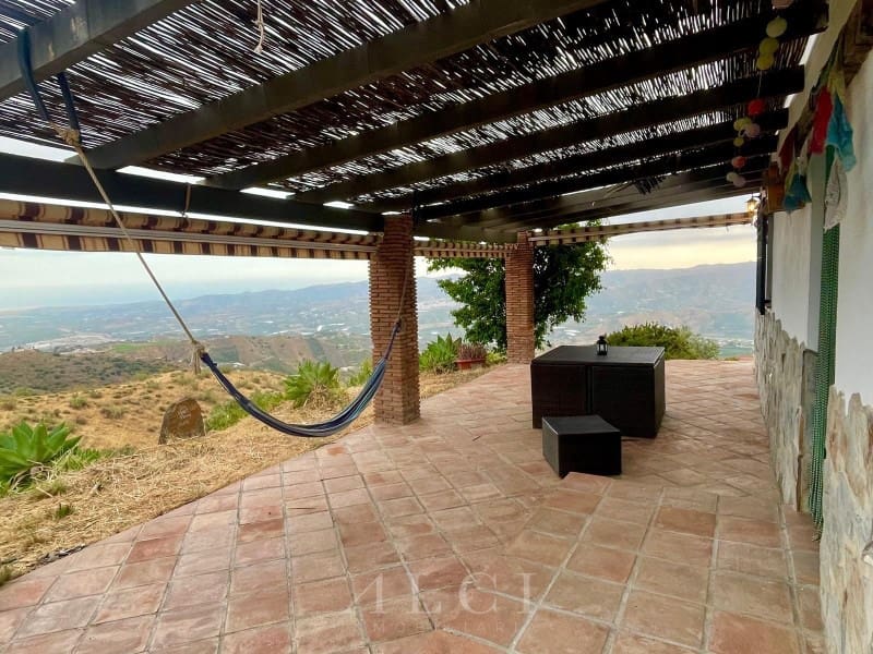 2 sypialnia Willa na sprzedaż w Velez-Malaga z basenem - 420 000 € (Ref: 9761892)