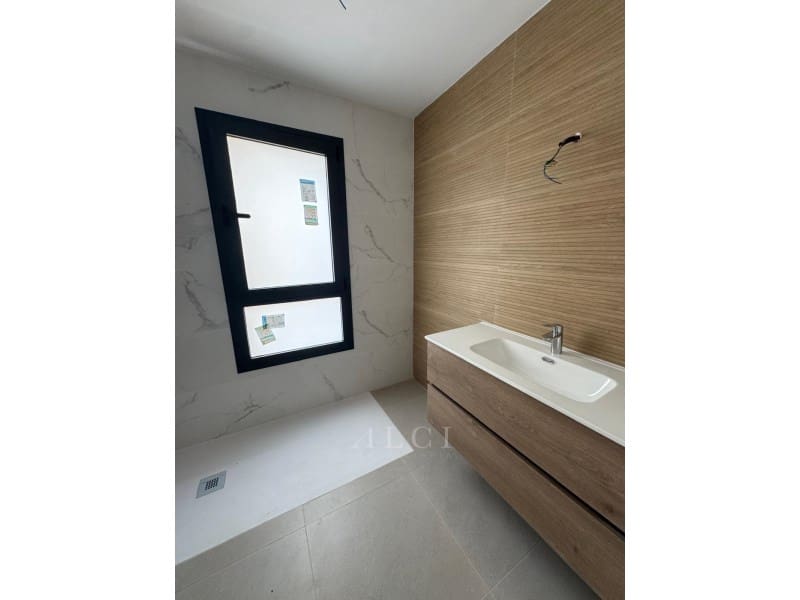 3 soverom Hus til salgs i Torre del Mar med garasje - € 440 000 (Ref: 9761894)