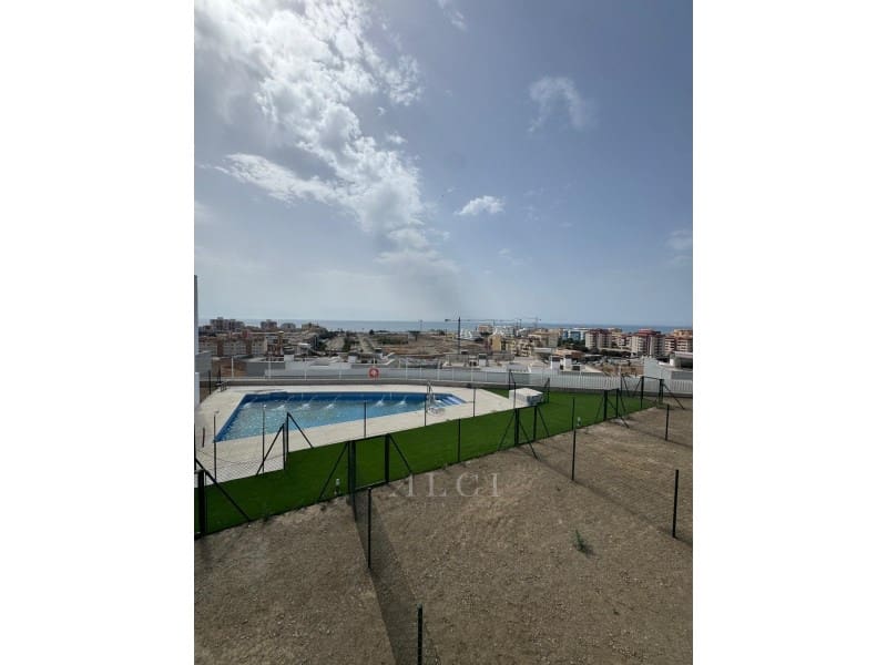 3 soverom Hus til salgs i Torre del Mar med garasje - € 440 000 (Ref: 9761894)