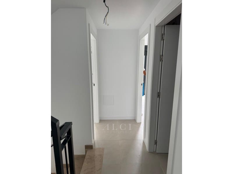 3 soverom Hus til salgs i Torre del Mar med garasje - € 440 000 (Ref: 9761894)