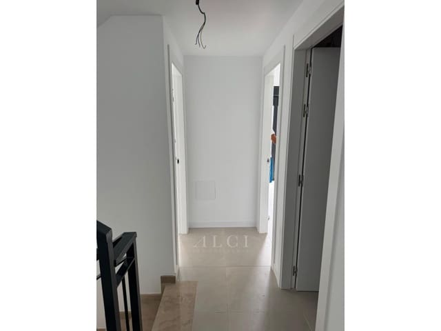 3 soverom Hus til salgs i Torre del Mar, Vélez-Málaga med garasje - € 440 000 (Ref: 9761894)