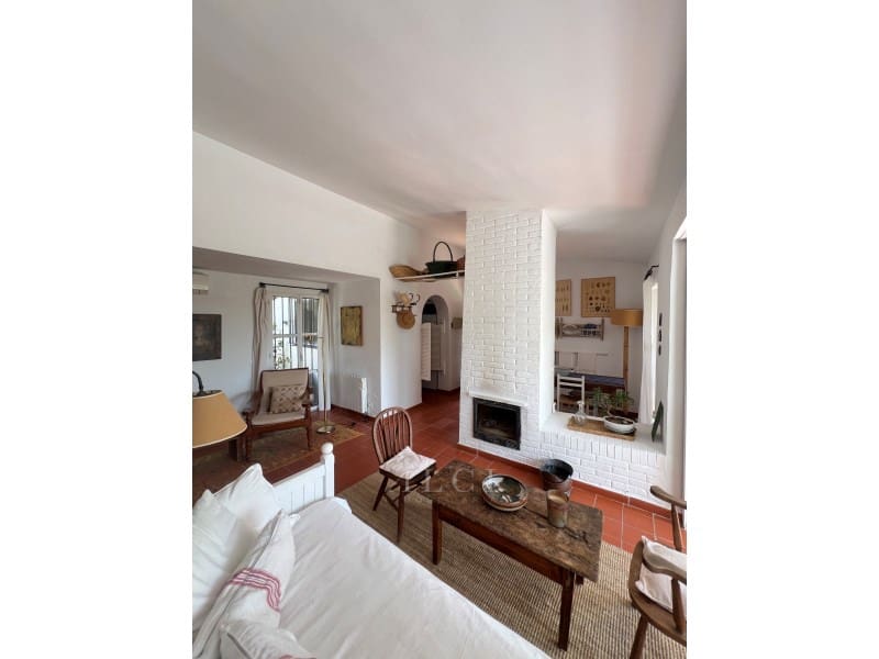 4 soverom Villa til salgs i New Golden Mile med svømmebasseng - € 850 000 (Ref: 9772930)