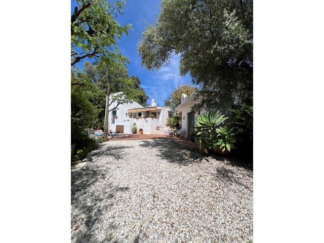 4 soverom Villa til salgs i Las Lomas, Estepona med svømmebasseng - € 850 000 (Ref: 9772930)