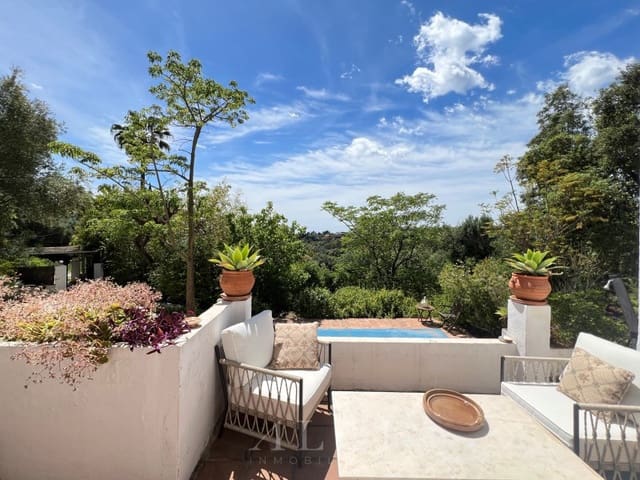 4 soverom Villa til salgs i Las Lomas, Estepona med svømmebasseng - € 850 000 (Ref: 9772930)