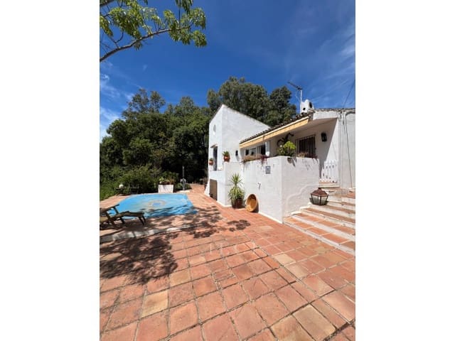 4 soverom Villa til salgs i Las Lomas, Estepona med svømmebasseng - € 850 000 (Ref: 9772930)