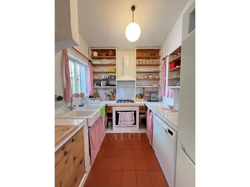 4 soverom Villa til salgs i New Golden Mile med svømmebasseng - € 850 000 (Ref: 9772930)