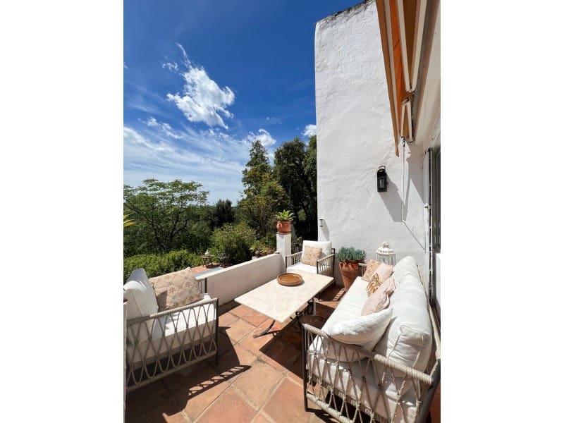 4 soverom Villa til salgs i New Golden Mile med svømmebasseng - € 850 000 (Ref: 9772930)