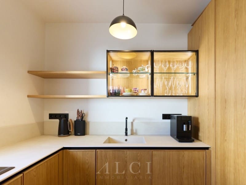 2 soveværelse Lejlighed til salg i Nueva Andalucia med swimmingpool garage - € 1.100.000 (Ref: 9772931)