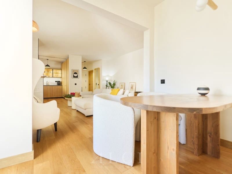 2 soveværelse Lejlighed til salg i Nueva Andalucia med swimmingpool garage - € 1.100.000 (Ref: 9772931)