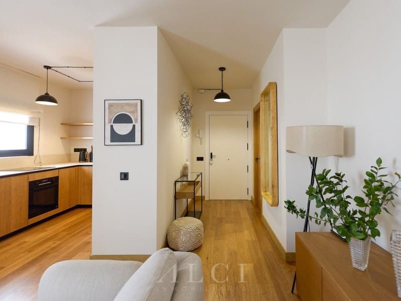 2 soveværelse Lejlighed til salg i Nueva Andalucia med swimmingpool garage - € 1.100.000 (Ref: 9772931)