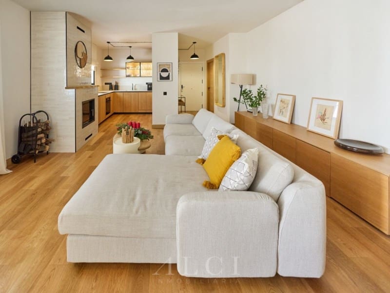 2 soveværelse Lejlighed til salg i Nueva Andalucia med swimmingpool garage - € 1.100.000 (Ref: 9772931)