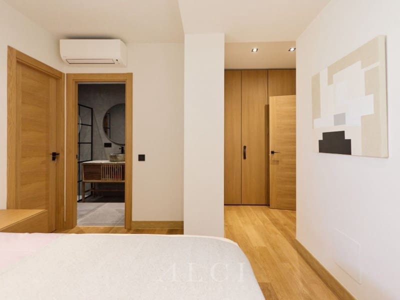 2 soveværelse Lejlighed til salg i Nueva Andalucia med swimmingpool garage - € 1.100.000 (Ref: 9772931)