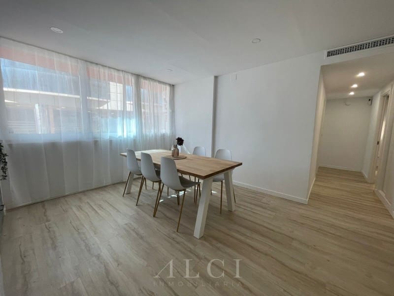 3 soverom Leilighet til salgs i La Cala del Moral med garasje - € 374 000 (Ref: 9777998)