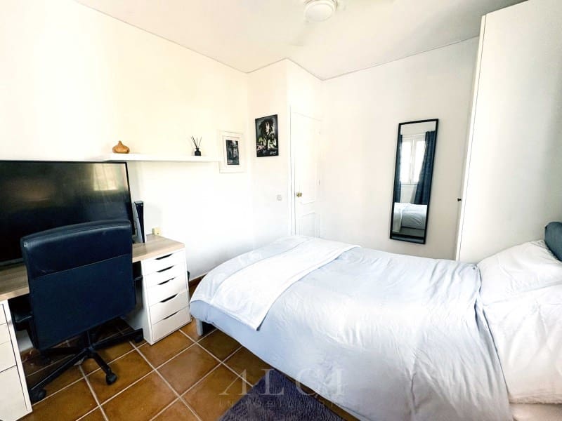 4 soveværelse Villa til salg i Benahavis med swimmingpool - € 875.000 (Ref: 9796998)