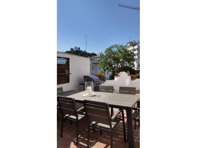 4 soveværelse Villa til salg i Benahavis med swimmingpool - € 875.000 (Ref: 9796998)