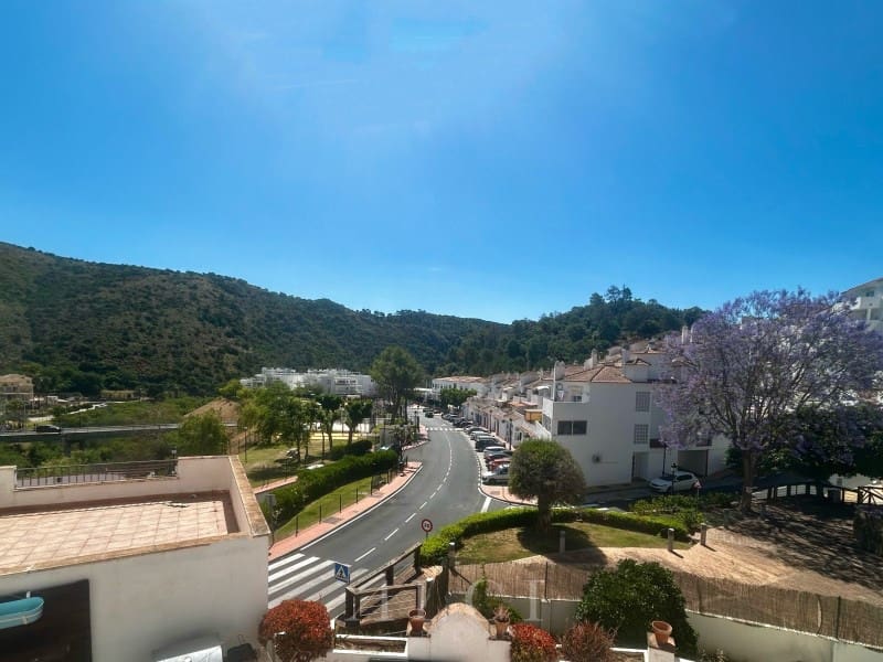 4 soveværelse Villa til salg i Benahavis med swimmingpool - € 875.000 (Ref: 9796998)