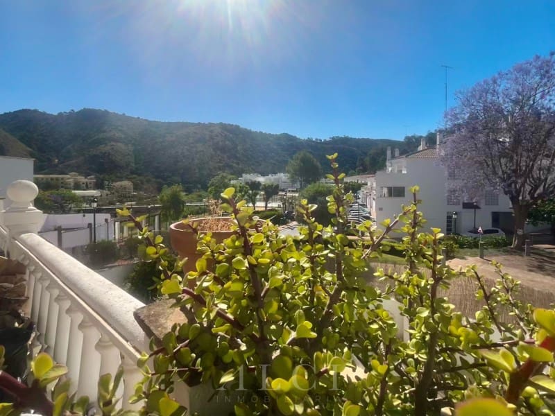 4 soveværelse Villa til salg i Benahavis med swimmingpool - € 875.000 (Ref: 9796998)