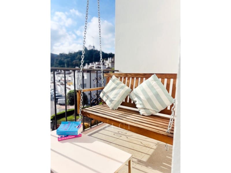 4 soveværelse Villa til salg i Benahavis med swimmingpool - € 875.000 (Ref: 9796998)