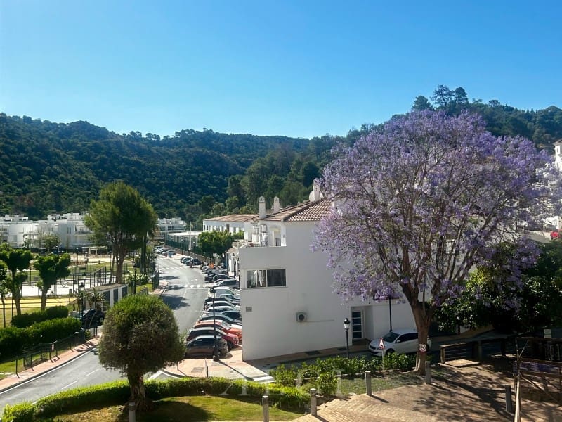 4 soveværelse Villa til salg i Benahavis med swimmingpool - € 875.000 (Ref: 9796998)