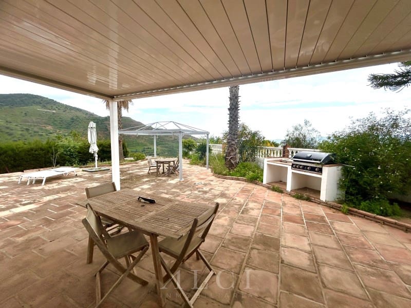 3 chambre Villa/Maison à vendre à Vinuela avec piscine garage - 420 000 € (Ref: 9804213)