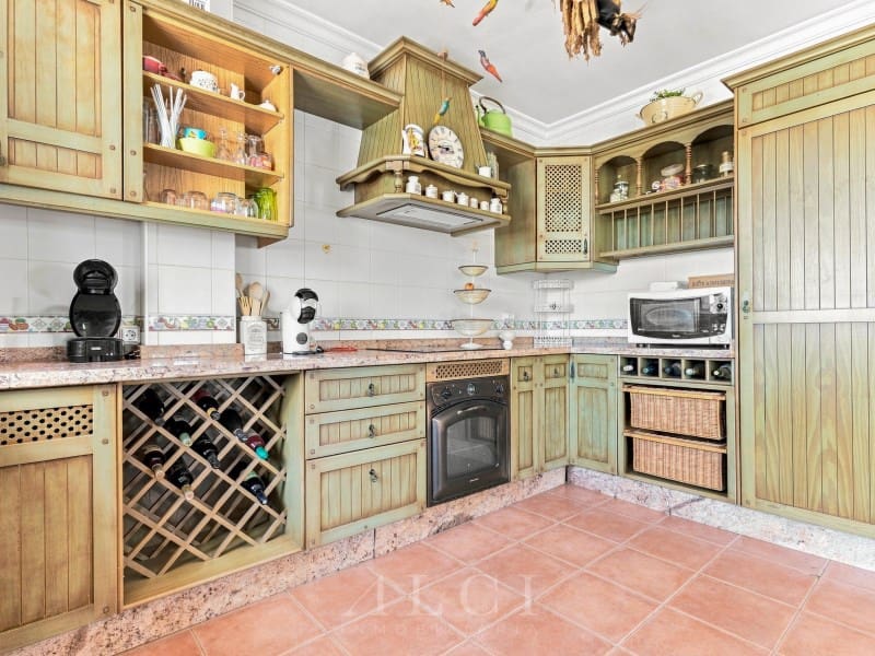 3 bedroom Villa for sale in Vinuela with pool garage - € 385,000 (Ref: 9804213)