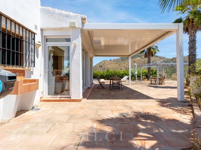 3 soveværelse Villa til salg i Viñuela med swimmingpool garage - € 385.000 (Ref: 9804213)